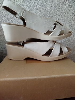 Sandalias ANDARBIEN Blancas Talla 37