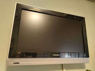 Televisión Philips Negra y Plateada