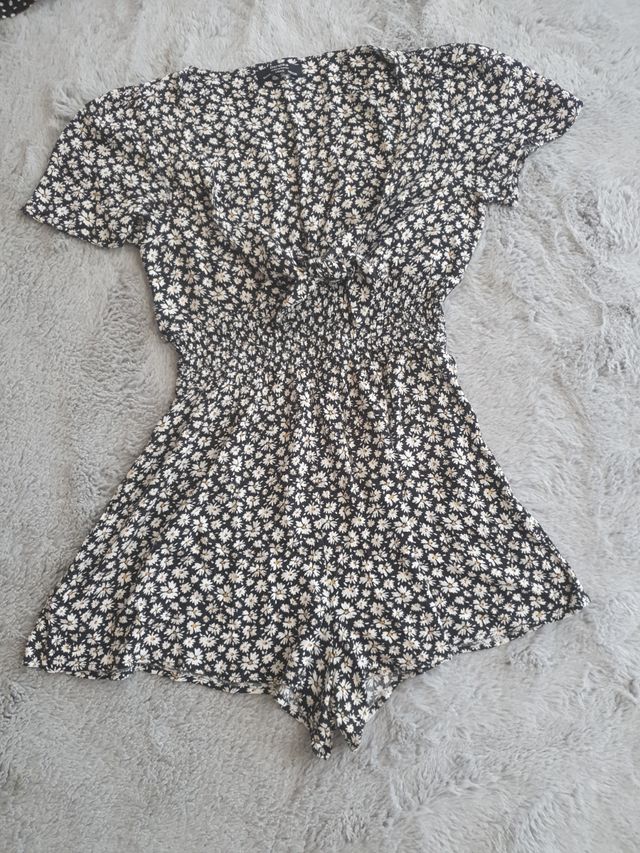 Macaquinho florido preto e multicolor