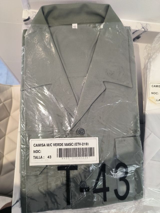 Camisa M/C Verde Talla 43
