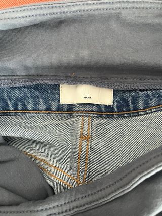 Pantalón vaquero premamá.