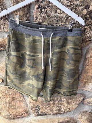 Pantalón corto camuflaje Pull&Bear Talla M