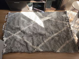 Alfombra geométrica gris 200x135