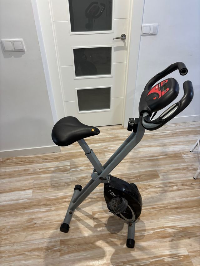 Bicicleta estática plegable