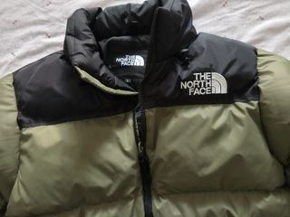 Cazadora The North Face verde y negra