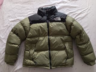 Cazadora The North Face verde y negra