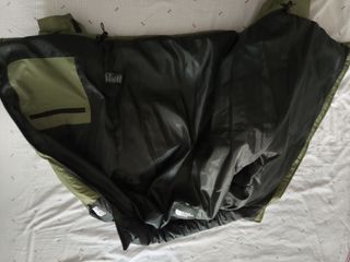 Cazadora The North Face verde y negra