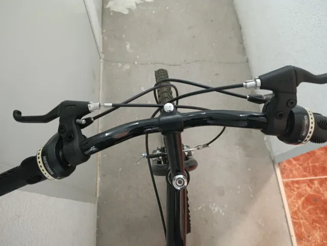 Bicicleta BTT BASIC Roja y Negra