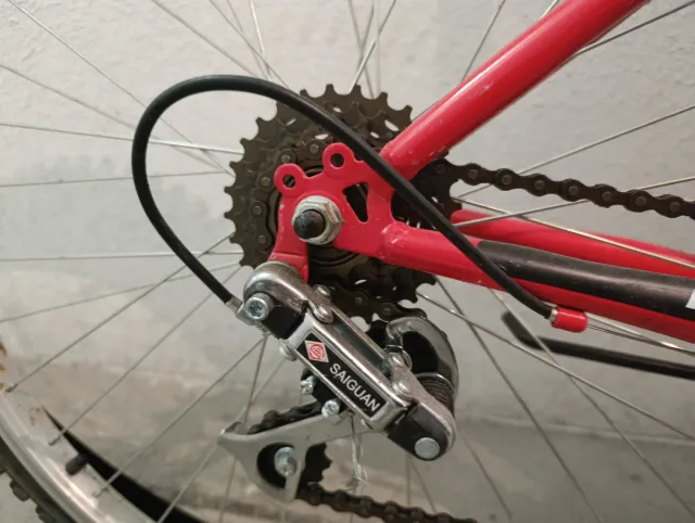 Bicicleta BTT BASIC Roja y Negra