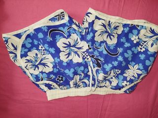 Bañador niño estampado floral