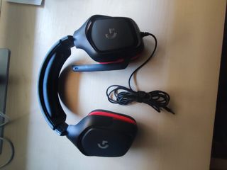 Cascos Gaming Negros y Rojos
