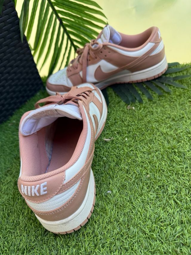 Nike Dunk Rosa y Blanco Talla 38