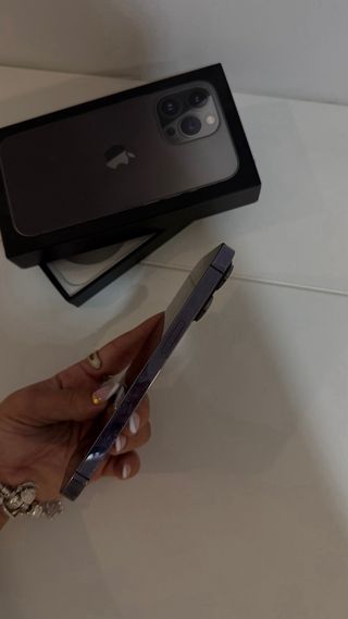 iPhone 14 Pro Gris/Morado