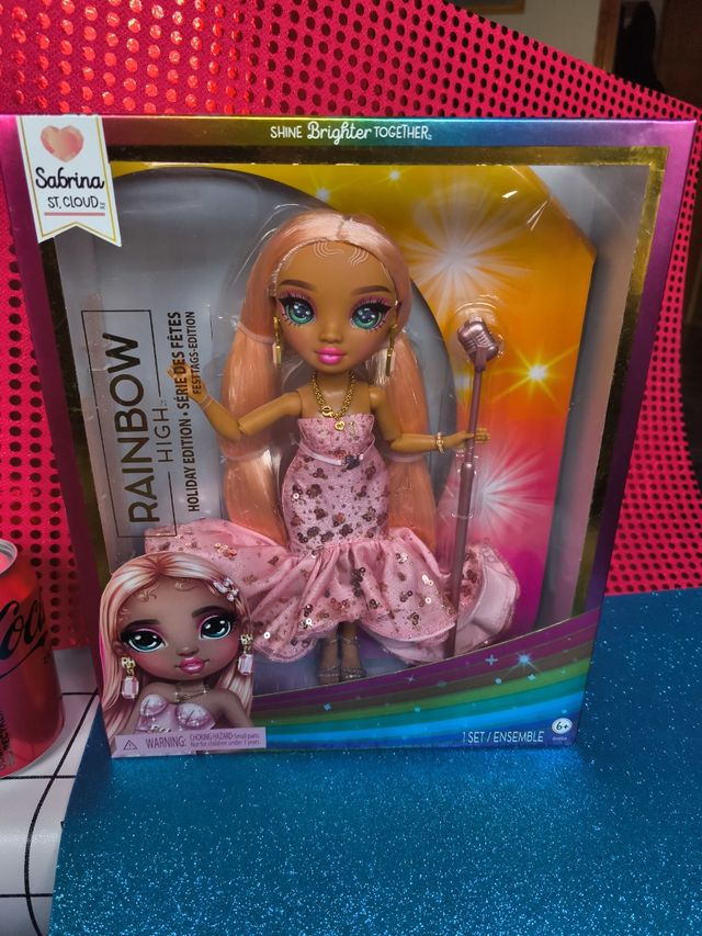 Rainbow High Sabrina St. Cloud Edição Festiva
