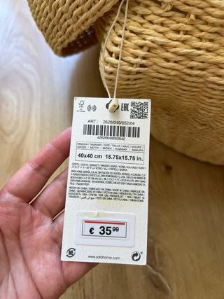 Cesta Zara Home de papel y mimbre