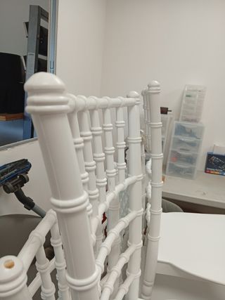 Sillas de plástico blancas para eventos