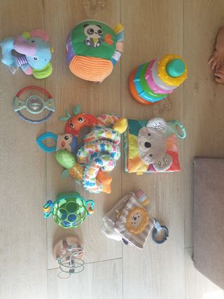 Juguetes para niños 0-8 meses 