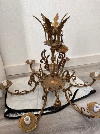 Lámpara de  araña de bronce