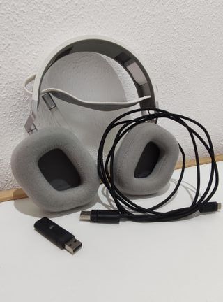 Auriculares Corsair HS80 Wireless