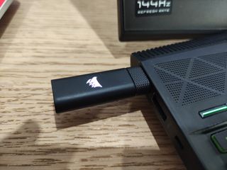 Auriculares Corsair HS80 Wireless