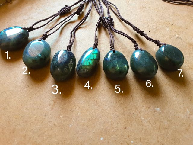 Colgante natural de piedra Labadorite Grande