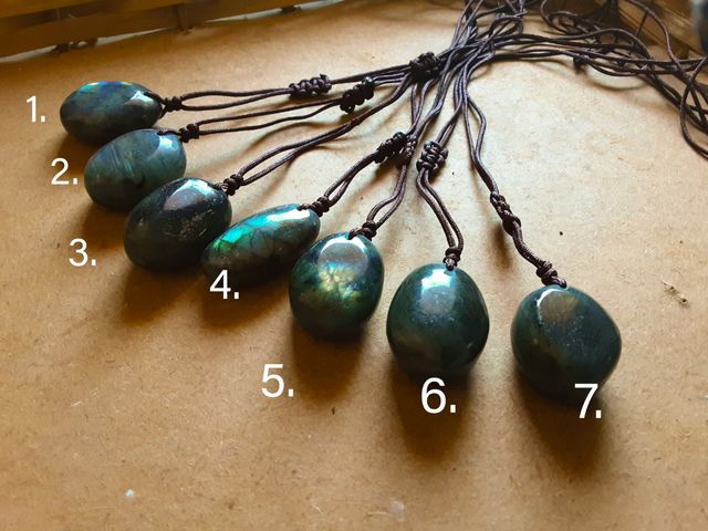 Colgante natural de piedra Labadorite Grande