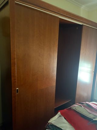 Armario 3 puertas correderas madera maciza