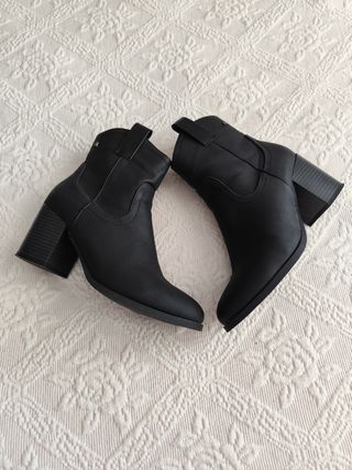 Oferta! Botines Mariamare negros tacón cuadrado