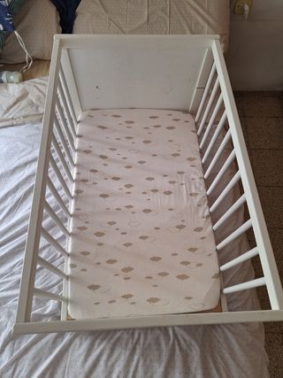 Minicuna Ikea Solgul con colchón y sabanitas