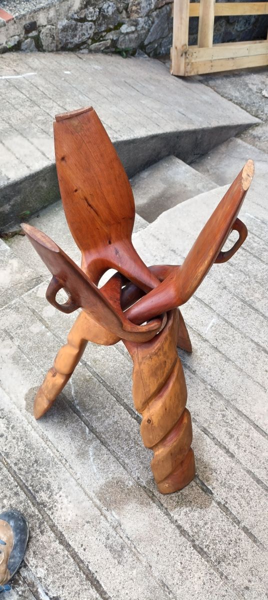 Mesita auxiliar madera centro africana