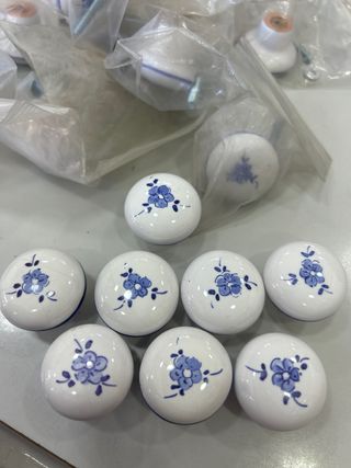Tiradores de cerámica azul y blanco