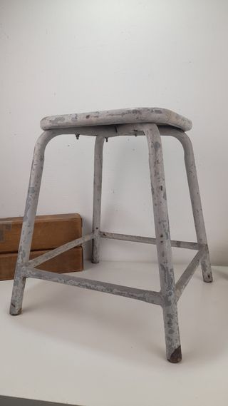 Sgabello industriale vintage metallo e legno