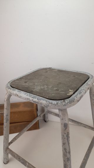 Sgabello industriale vintage metallo e legno