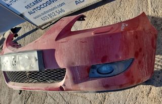 PARAGOLPES DELANTERO MAZDA 3 SEDÁN 2005 ROJO