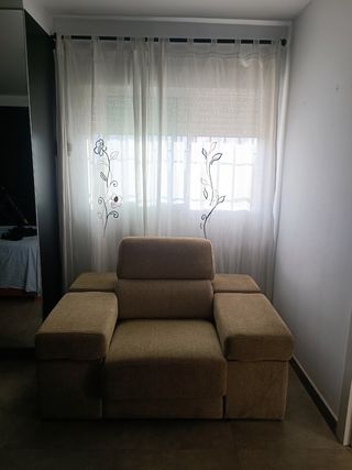 Sillón individual beige tela