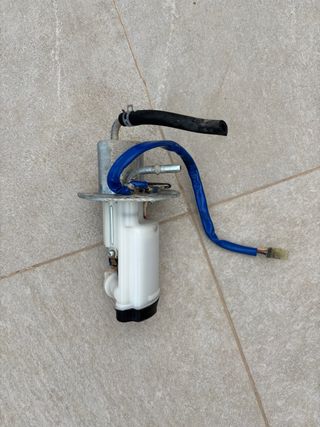 Bomba gasolina Kawasaki Z800e