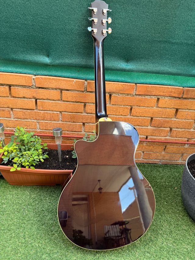 Guitarra Yamaha APX700II Brown Sunburst