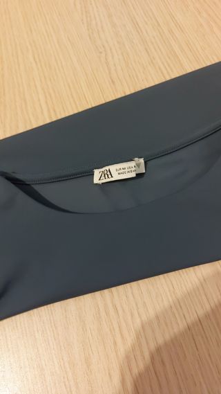 Top Zara azul satinado
