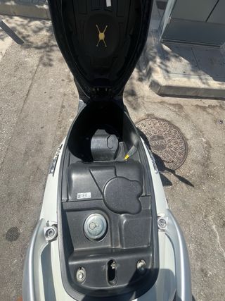 Peugeot Tweet 125Cc Blanca
