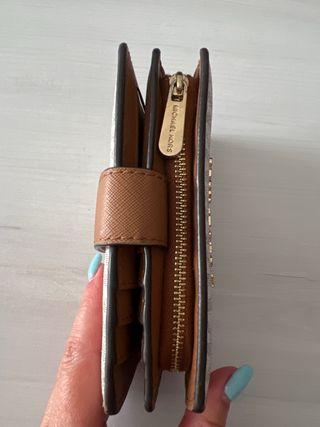 Billetero Michael Kors Beige y Dorado