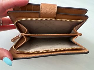 Billetero Michael Kors Beige y Dorado