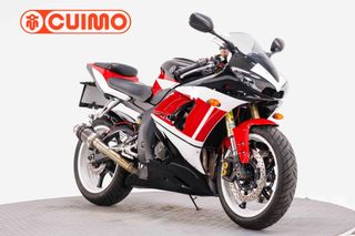 YAMAHA YZF R6