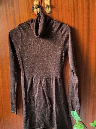 Jersey Zara cuello alto marrón brillante