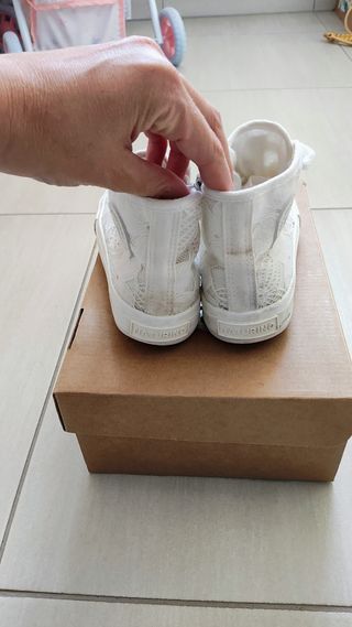 Scarpe bambina Naturino pizzo tg 28