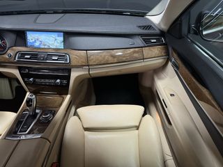 BMW Serie 7 - 730 D 245 CV