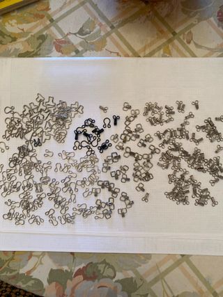 Corchetes para Ropa (Negro y Plateado)