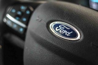 Ford Transit Chasis Cabina 3500 L4 Ecoblue **Plataforma elevadora**