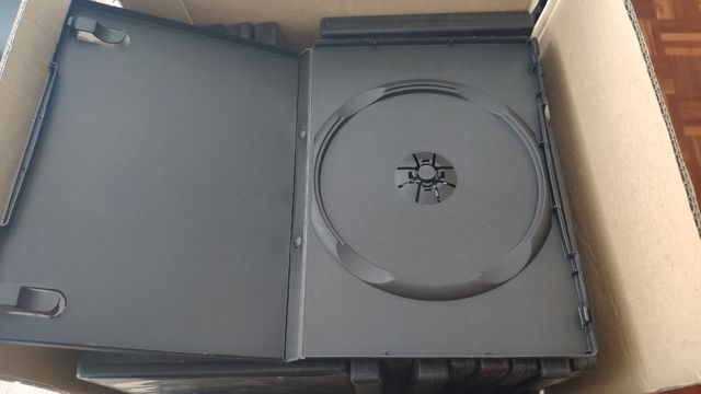 Cajas de DVD usadas
