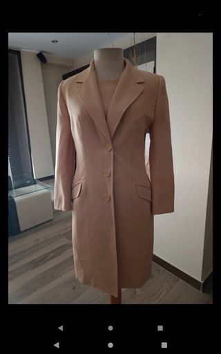 Vestido y abrigo 3/4 beige