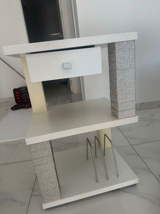 Mesa auxiliar decorativa